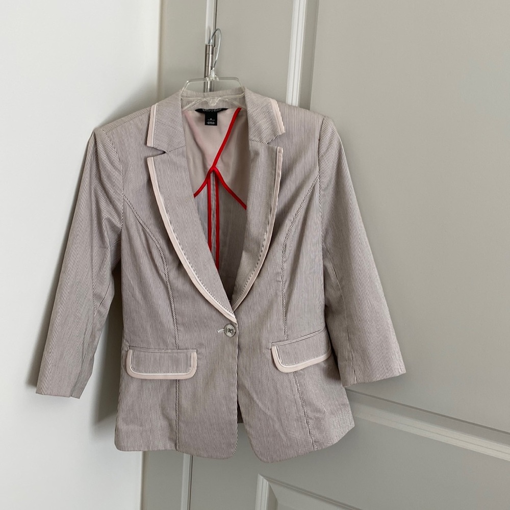 Brown pinstripe three quarter sleeve blazer